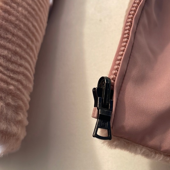 LIZ CLAIBORNE mars puffer vest with faux fur (23G9C57) - Picture 5 of 15